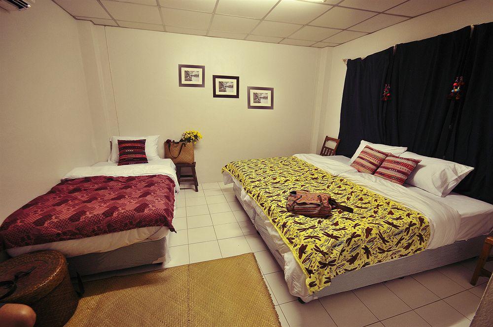 Feelgood@Journey Hostel Phuket Exteriör bild